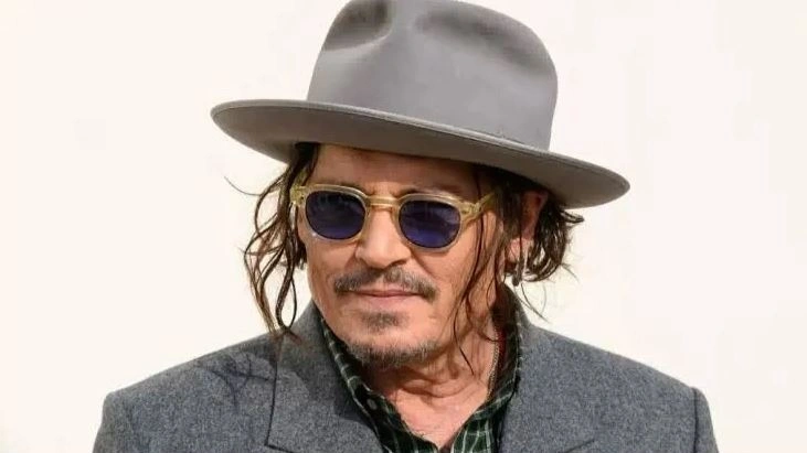 Djonnı Depp