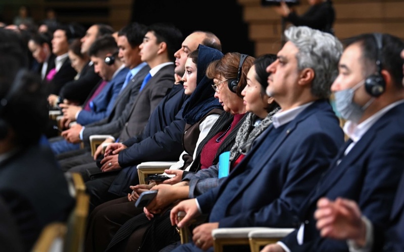 哈萨克斯坦-伊朗商业论坛在阿斯塔纳举行 两国总统共同出席