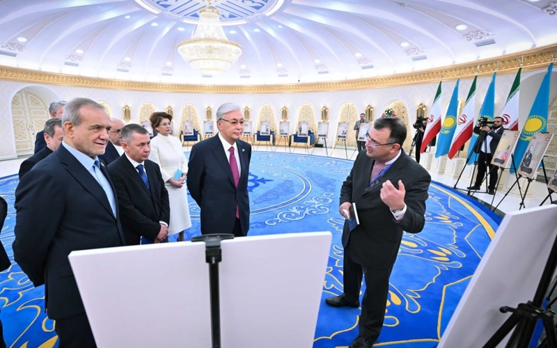 Қазақстан мен Иран Президенттері Иран көне қолжазбалар көрмесін тамашалады