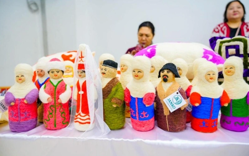 Около 100 ремесленников приехали на республиканскую ярмарку в Астану