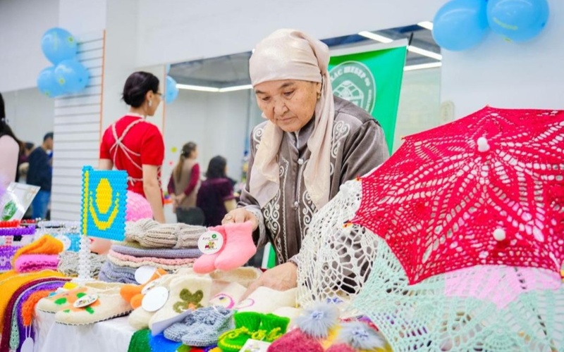Около 100 ремесленников приехали на республиканскую ярмарку в Астану Около 100 ремесленников приехали на республиканскую ярмарку в Астану