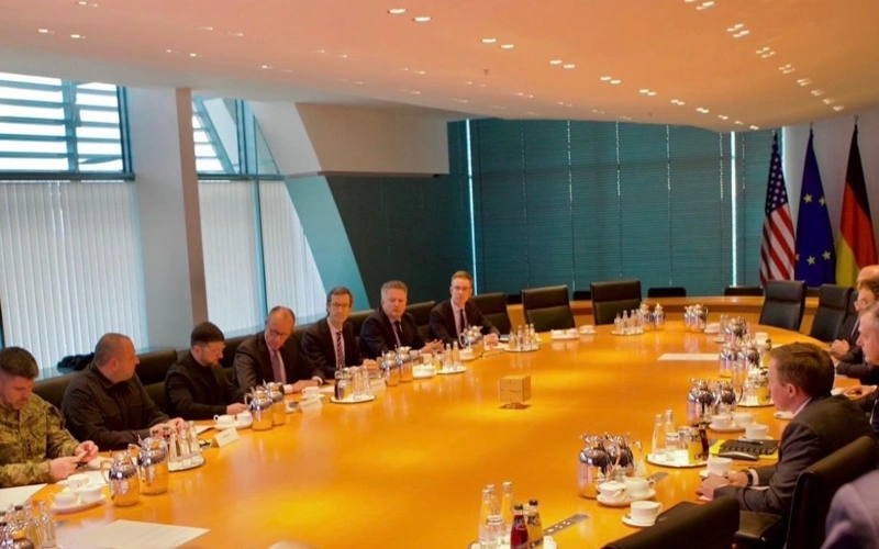 Переговоры Зеленского и делегации США длились более пяти часов