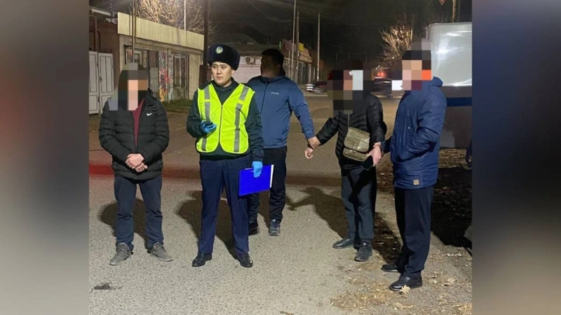 Almatyda gashısh saqtaǵan kúdikti qamaýǵa alyndy