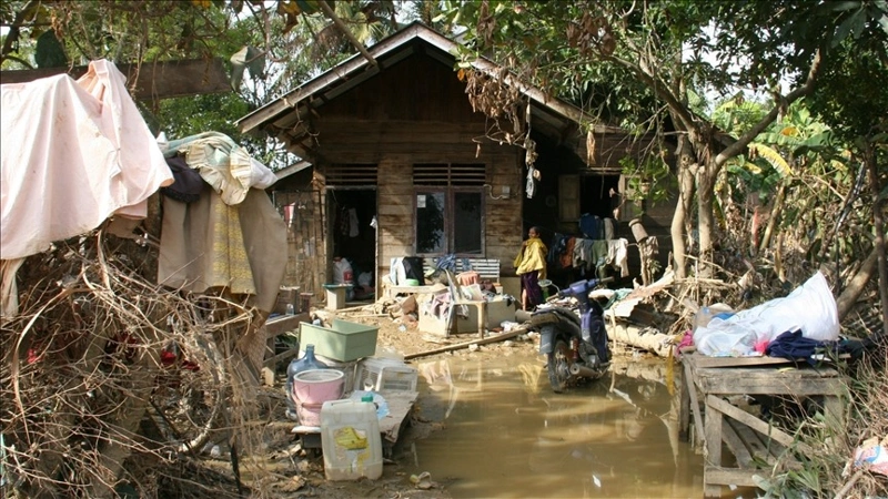 Floods leave over 2,000 dead, missing in Indonesia, Sri Lanka, nearly 4 million affected