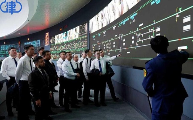 Astana LRT qyzmetkerleri kásiptik daǵdy boıynsha 3 aılyq sabaq alý úshin Tıantszın qalasyna keldi Astana LRT qyzmetkerleri kásiptik daǵdy boıynsha 3 aılyq sabaq alý úshin Tıantszın qalasyna keldi