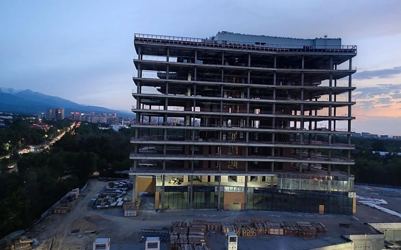 Что будет с бизнес-центром на возвращенной земле КазНУ в Алматы