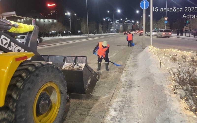 Город очищают круглосуточно: как в&nbsp;Астане борются со&nbsp;снегом