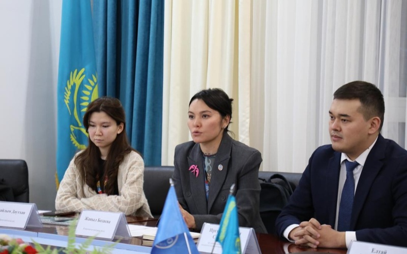 Қазақстан шегірткеге қарсы күресте халықаралық техникалық көмек алды Қазақстан шегірткеге қарсы күресте халықаралық техникалық көмек алды