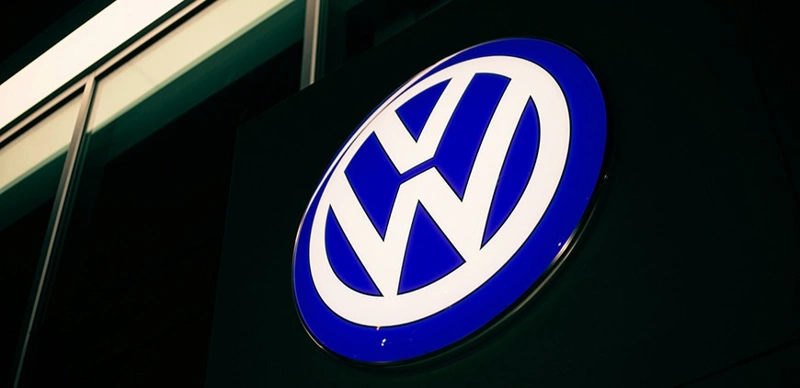 Volkswagen 88 jyldyq tarıhynda alǵash ret Germanııadaǵy zaýytyn jabady