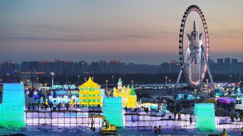 The world's largest ice-and-snow theme park The world's largest ice-and-snow theme park