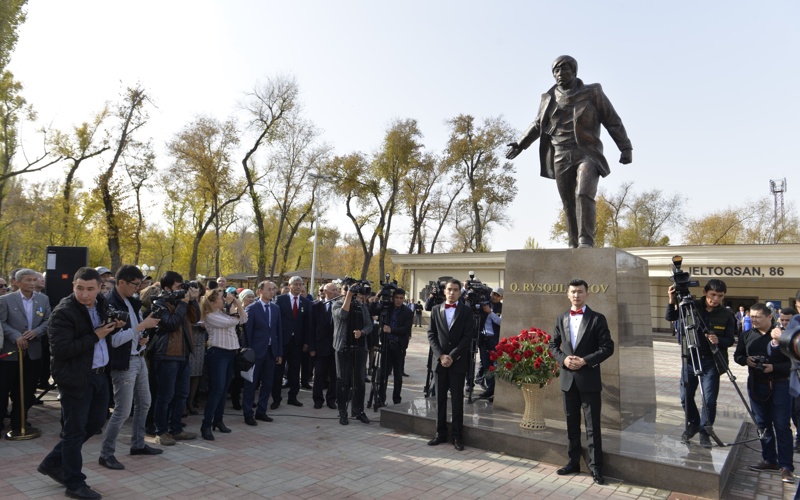 Қайрат Рысқұлбеков Қайрат Рысқұлбеков