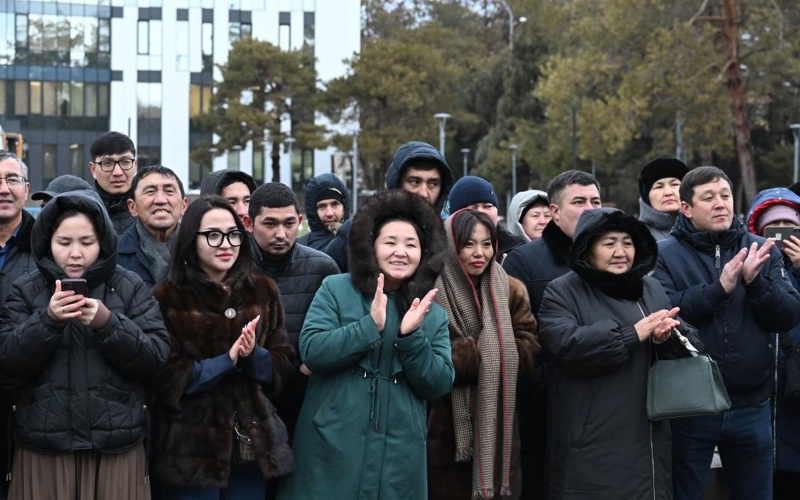 Жетісудағы мәдениет мекемелеріне автокөліктердің кілті табысталды Жетісудағы мәдениет мекемелеріне автокөліктердің кілті табысталды