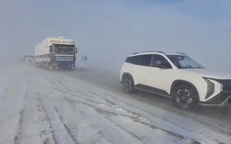 Около 100 машин спасли из снежного плена в Костанайской области