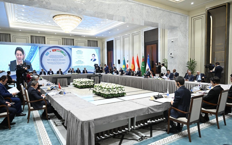 Majilis Majilis Speaker Koshanov proposes deepening CA-Korea cooperation in AI and ecology