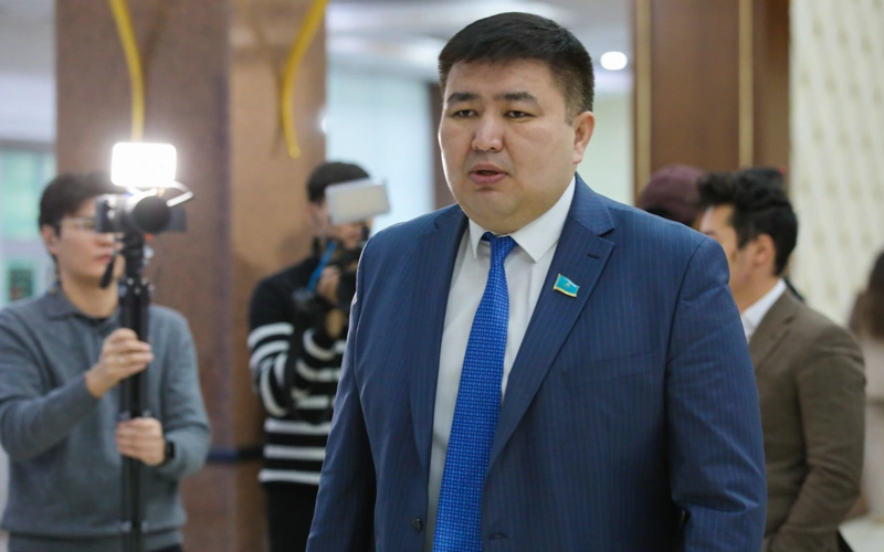 Елнур Бейсенбаев