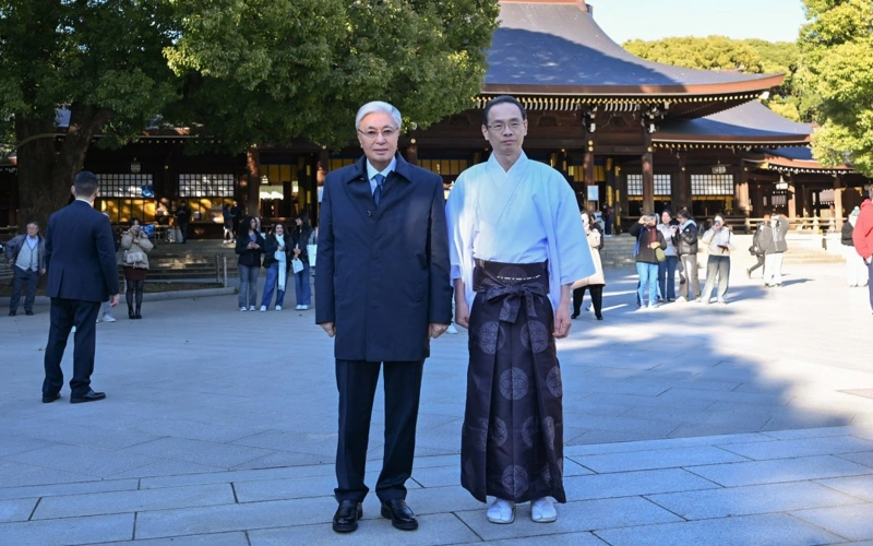 Head of State visits Meiji Jingu Shrine in Tokyo
