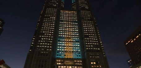 Токио мэриясы Қазақстан туының түсіне боялды