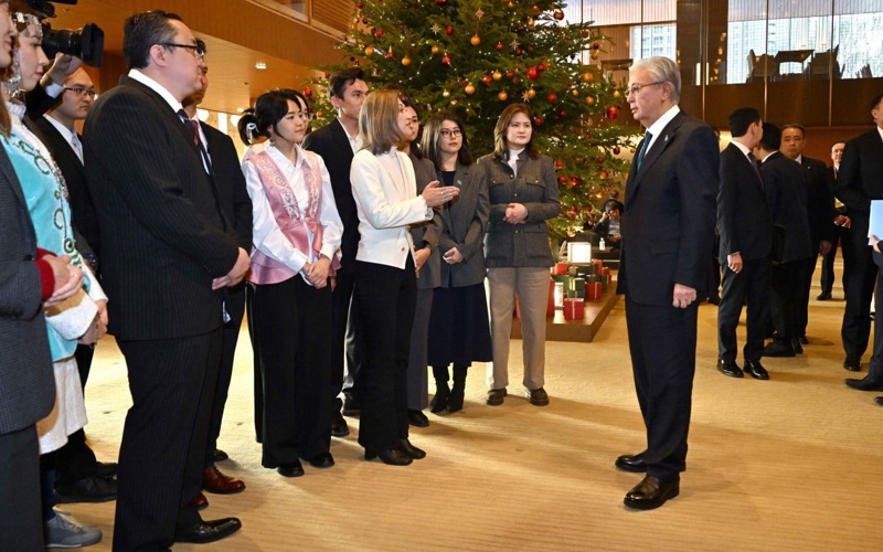 Касым-Жомарт Токаев встретился с соотечественниками в Токио