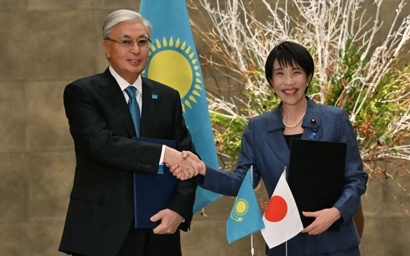 Kazakhstan, Japan adopt joint declaration, sign 14 documents  