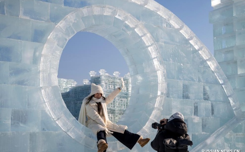 Әлемдегі ең ірі мұз бен қардан жасалған саябақ