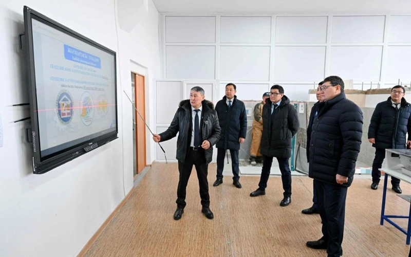 Abaı oblysynyń ákimi kolledj jumysymen tanysty
