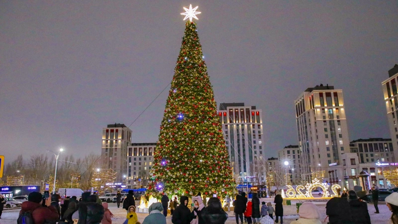 Up to 40 New Year trees light up Astana’s Ertegi Fest 