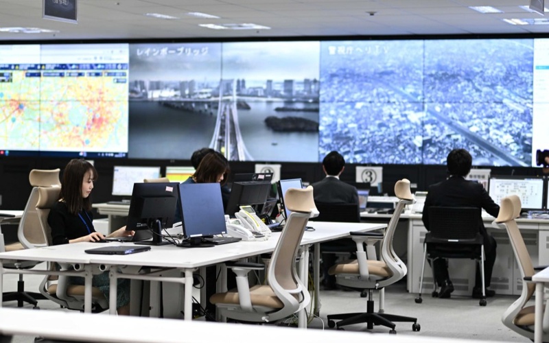 Президент Казахстана обследовал Токийский центр чрезвычайных ситуаций