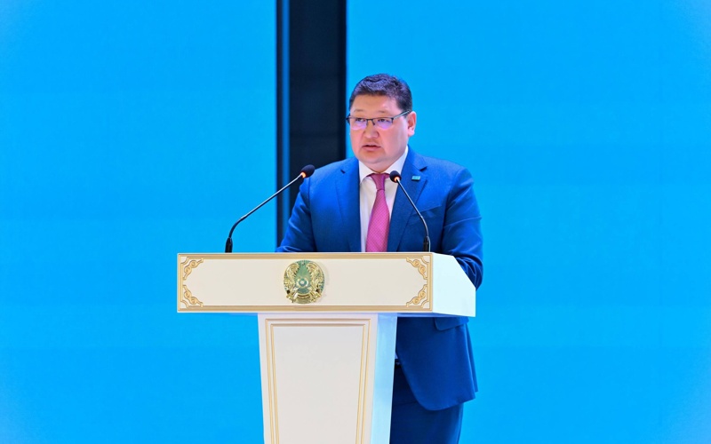 План развития Семея представил аким области Абай Берик Уали