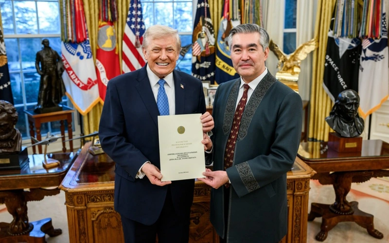 Новый посол Казахстана в США вручил верительные грамоты Трампу