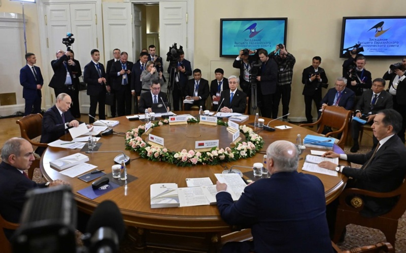 President Tokayev attends closed-door meeting of Supreme Eurasian Economic Council