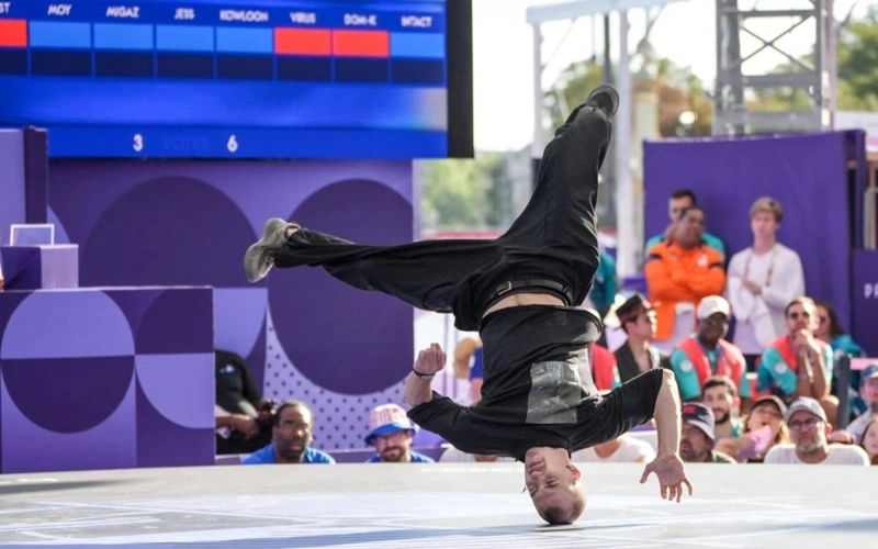 Амир Закиров