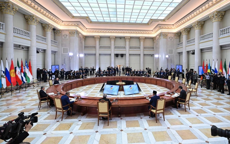 Kassym-Jomart Tokayev proposes introducing AI into main spheres of EAEU activities