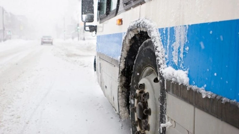Автобус, жолаушылар
