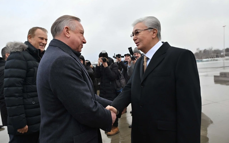 President Tokayev arrives in Saint Petersburg