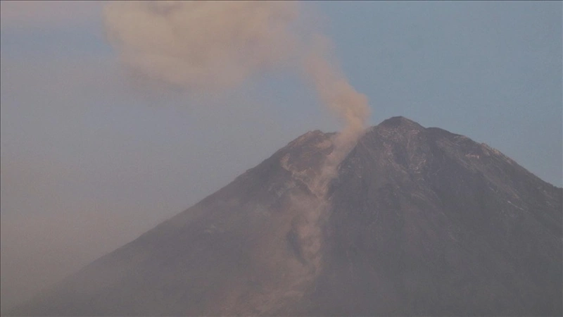 Mount Semeru erupts 6 times in Indonesia