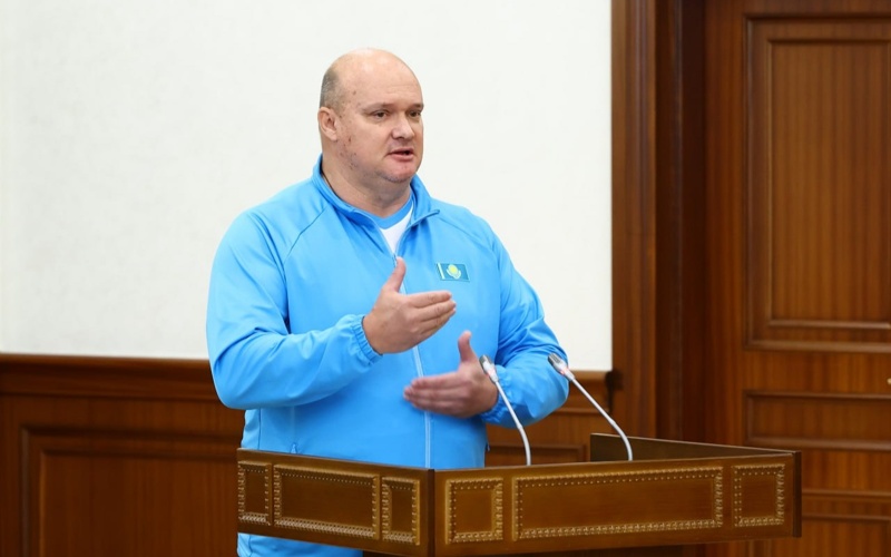 Бектенов Сурдлимпиада ойындарының жүлдегерлері мен жаттықтырушыларына наградалар табыс етті