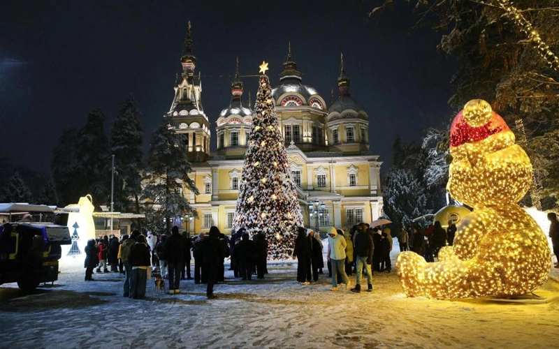 Новогодние локации появились в разных районах Алматы