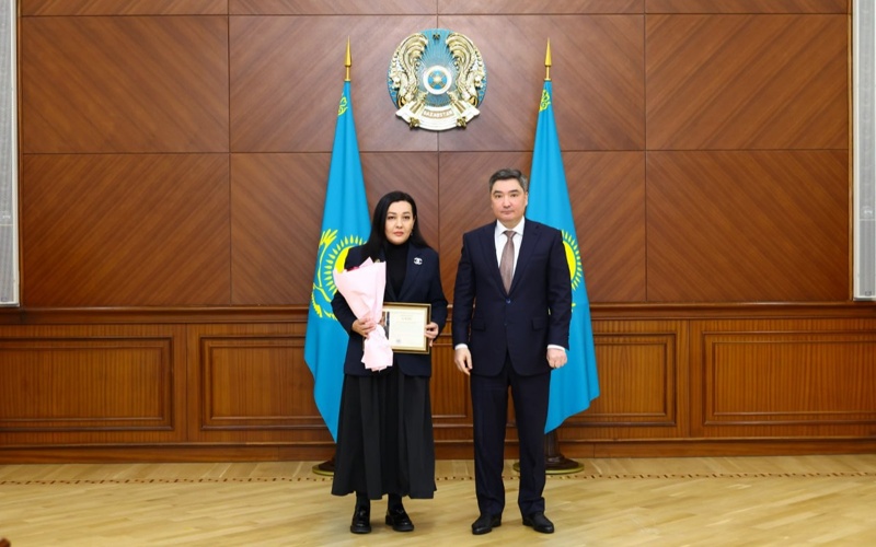 Бектенов Сурдлимпиада ойындарының жүлдегерлері мен жаттықтырушыларына наградалар табыс етті