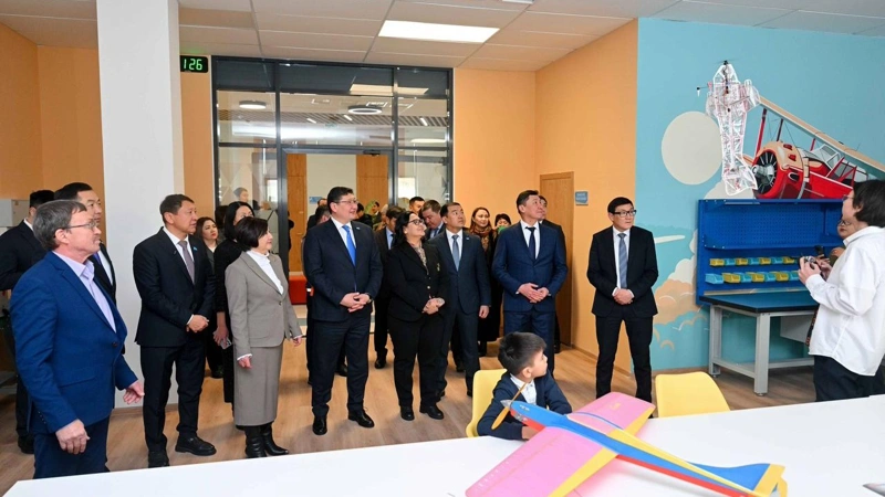 Semeıde zamanaýı Oqýshylar saraıy ashyldy 