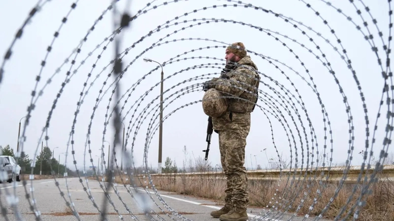 Латвия продлевает усиленный режим охраны границы с Беларусью