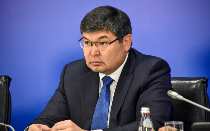 Mádı Takıev