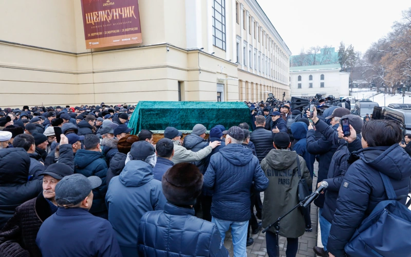 В Алматы прощаются с Асанали Ашимовым