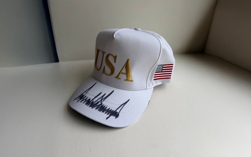 Дональд Трамп направил подарки Касым-Жомарту Токаеву