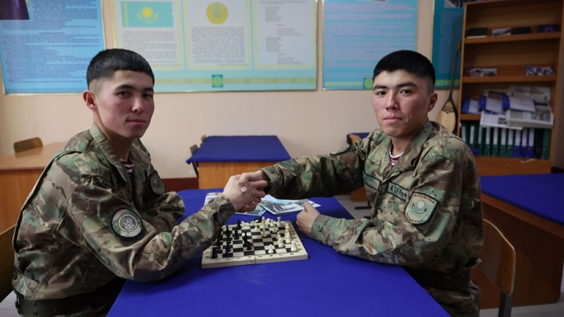 Ұлттық ұлан сапында төрт егіз әскери борышын өтеп жүр