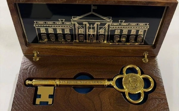 Дональд Трамп направил подарки Касым-Жомарту Токаеву