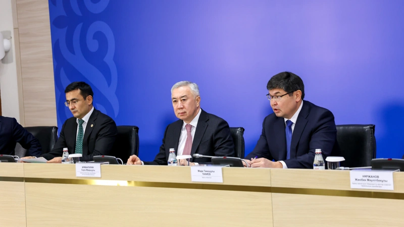 Mınıstrlikter 30 mlrd teńgeni ıgerip úlgermeýi múmkin — Qarjy mınıstri 