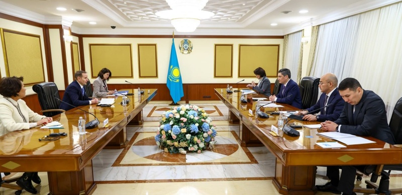 Олжас Бектенов өңдеу өнеркәсібінде ірі инвестициялық жобаларды жүзеге асыру мәселелері бойынша бірқатар кездесу өткізді Олжас Бектенов өңдеу өнеркәсібінде ірі инвестициялық жобаларды жүзеге асыру мәселелері бойынша бірқатар кездесу өткізді