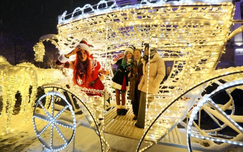 阿拉木图启动新年亮化工程 迎来多彩新年季