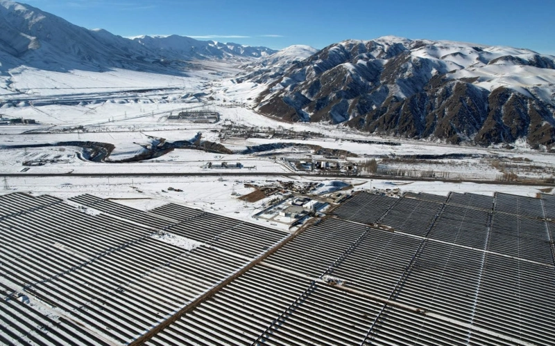 Кыргызстан запустил первую солнечную электростанцию