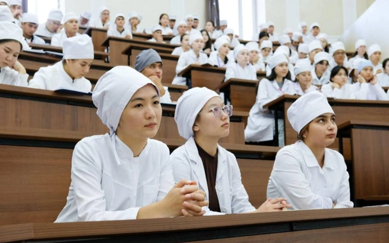 Свыше трети молодых специалистов в 2025 году трудоустроены в сельские медорганизации